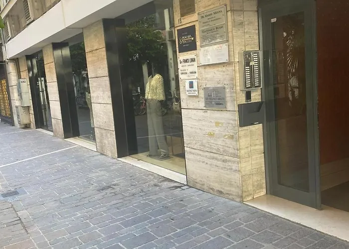 Luxury - Via Sulmona 17 4*