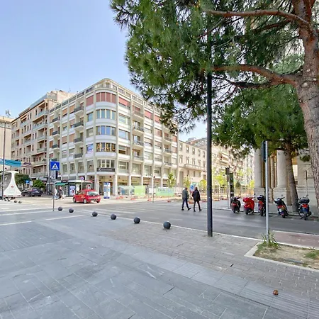 Luxury - Via Sulmona 17 Gasthof