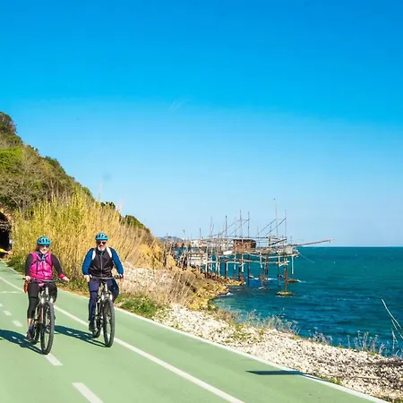 Luxury - Via Sulmona 17 בית הארחה